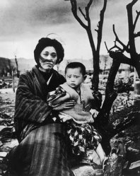 hiroshima-portrait-100days http://4.bp.blogspot.com/_PgfRBZetNGE/SJmvmAcg6dI/AAAAAAAAAI8/H3RfT1McG9Q/s400/hiroshima-portrait-100days-ga.jpg